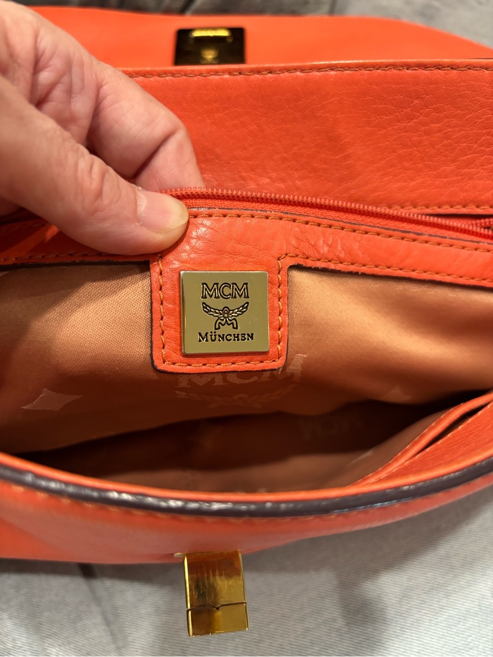 Vintage MCM Coral-Orange Leather Shoulder Satchel with Gold Hardware - Picture 10 of 16